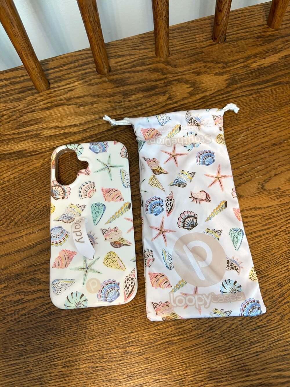 Loopy Cases Coastal Shells iPhone 17 Righty Case and Pouch Set